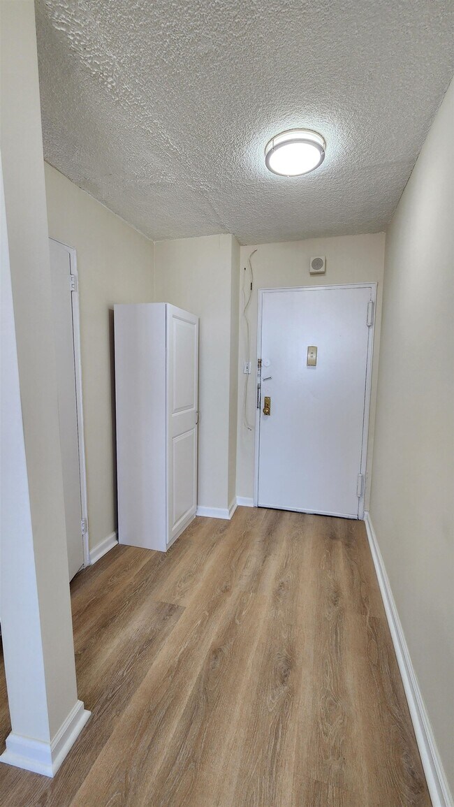 Building Photo - 280 Marin Blvd