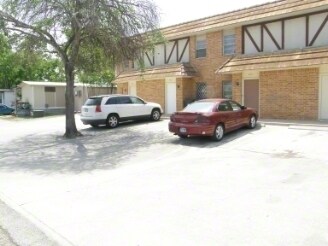 Primary Photo - 1068 Linde St