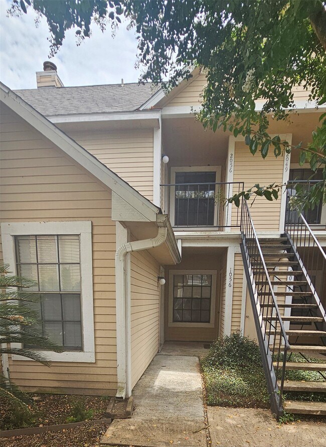 Building Photo - 2300 Old Spanish Trl