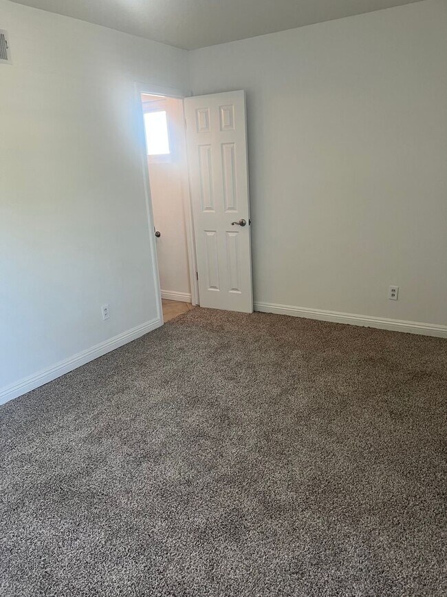 Building Photo - Welcome to the East Whittier 3 Bedroom House.