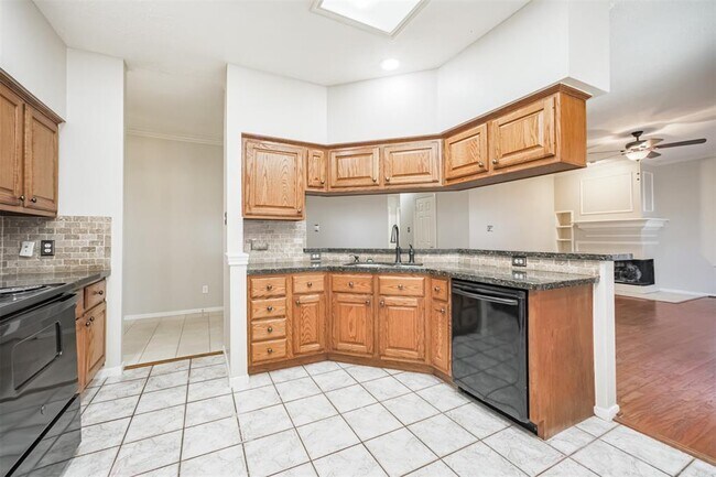 Building Photo - 7343 Hazel Cove Dr