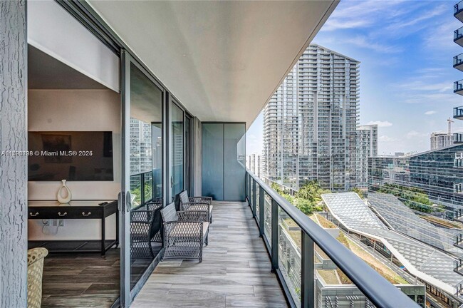 Building Photo - 801 S Miami Ave