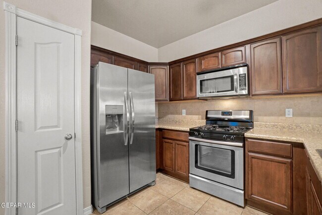 Building Photo - 3148 Sunny Prairie Dr