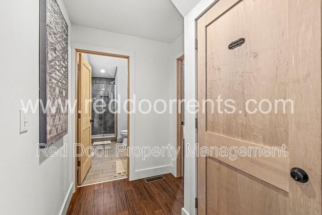 Building Photo - 1619 N Tacoma Ave