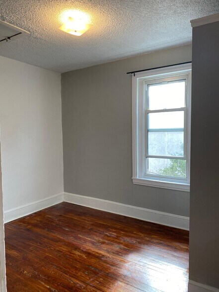 Building Photo - 2518 Poplar St