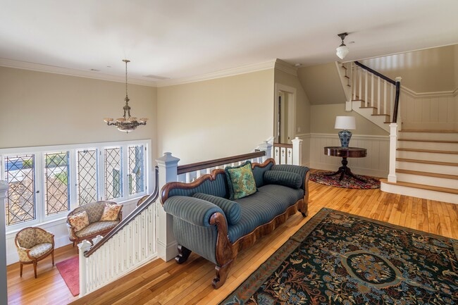 Building Photo - 39 Rockcraft