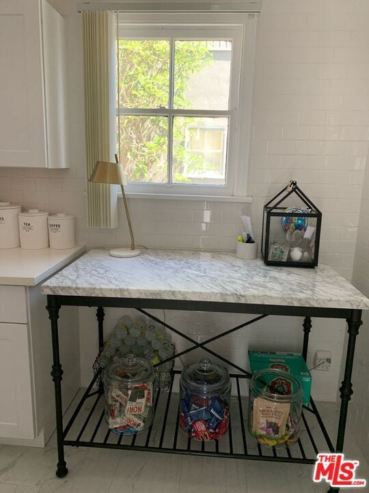 Building Photo - 1835 S Beverly Glen Blvd