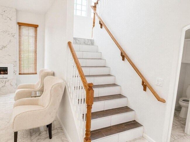 Building Photo - 8611 S 45th Glen