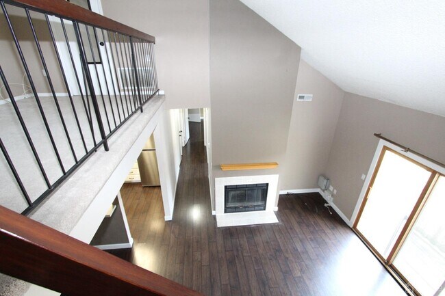 Building Photo - 604 Ravens Crest Dr