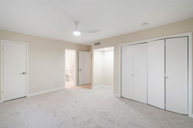 Building Photo - 1300 Augusta Dr