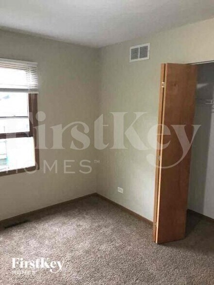 Building Photo - 1917 Joanna Ave