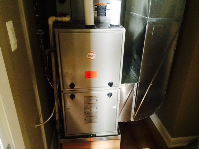 Building Photo - 133 S Main St