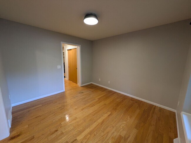 Building Photo - 3 bed / 3 bath House in Deforest!