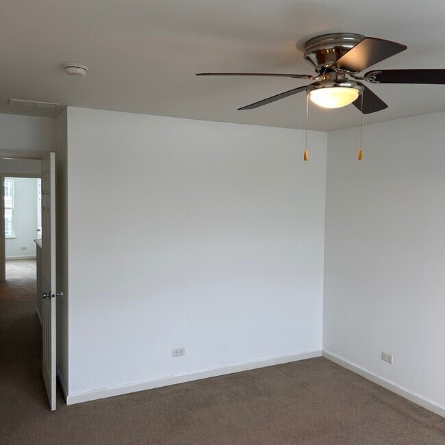 Building Photo - 9859 Williams Dr