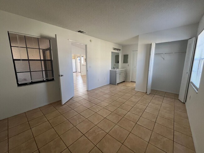 Building Photo - Available Now 2/2 in Port Charlotte