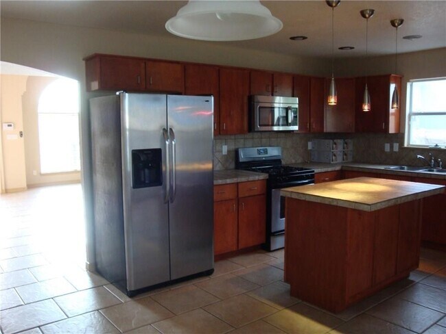 Building Photo - 3808 Tierra Allen Pl