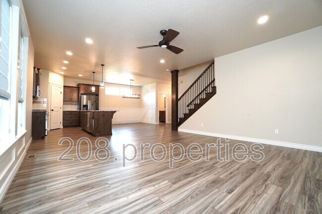 Building Photo - 38 E Ranch Dr