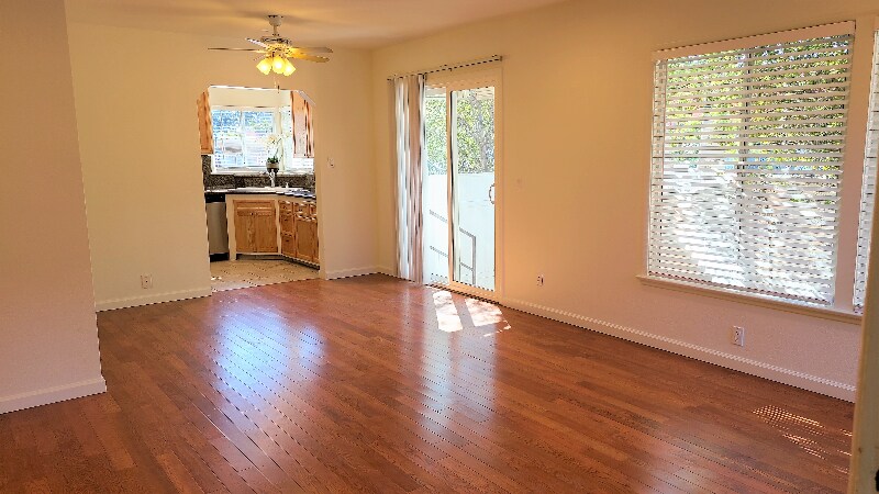 Building Photo - 2226 S Carmelina Ave