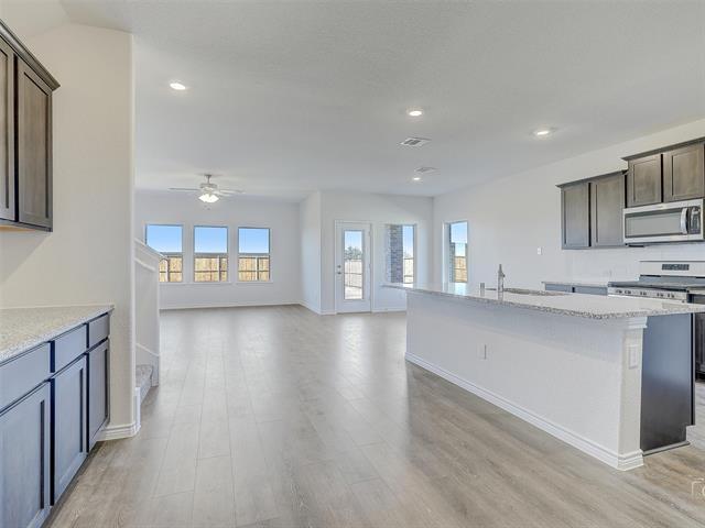 Building Photo - 795 Fort Ln