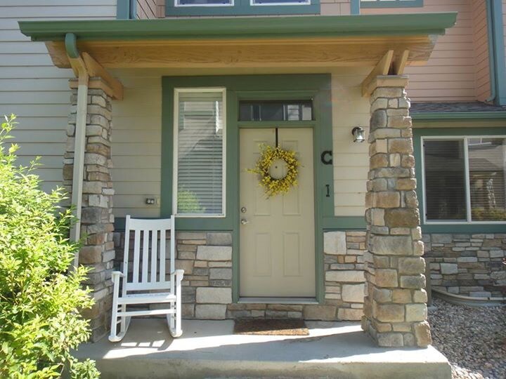 Primary Photo - 2862 Kansas Dr