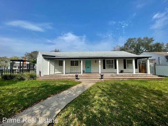 Primary Photo - 3 br, 3 bath House - 338 Chenoweth