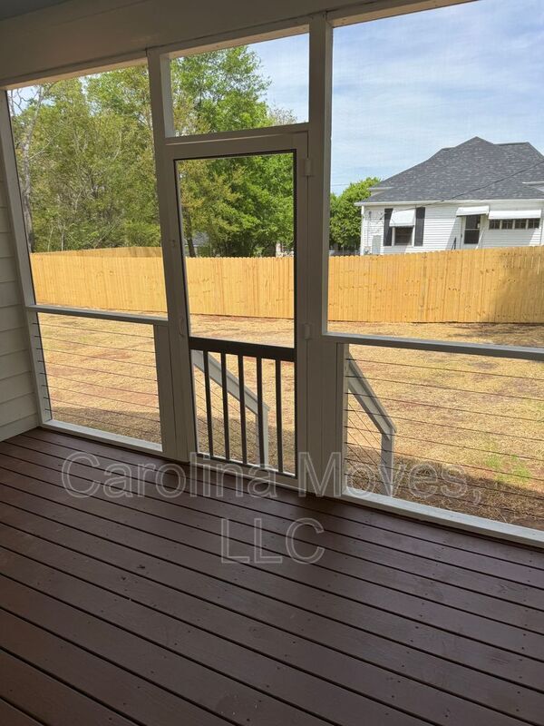 Building Photo - 7 2nd Ave