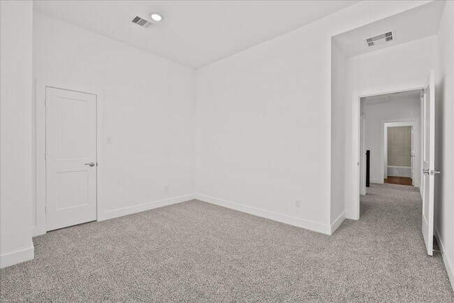 Building Photo - 5206 Sage Hls Dr