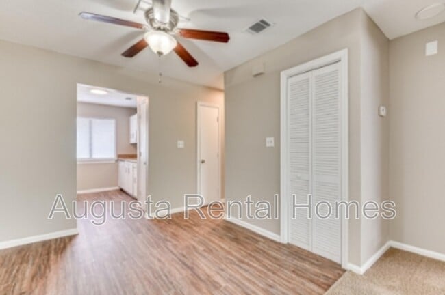 Building Photo - 3006 Strickland Ct