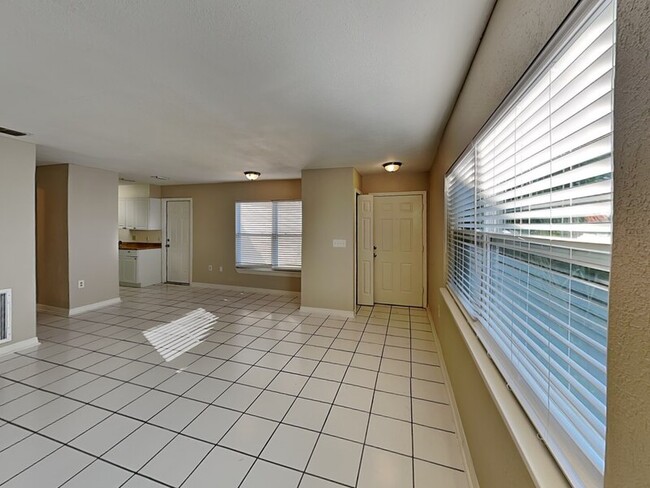 Building Photo - 3073 Willow Bend Blvd