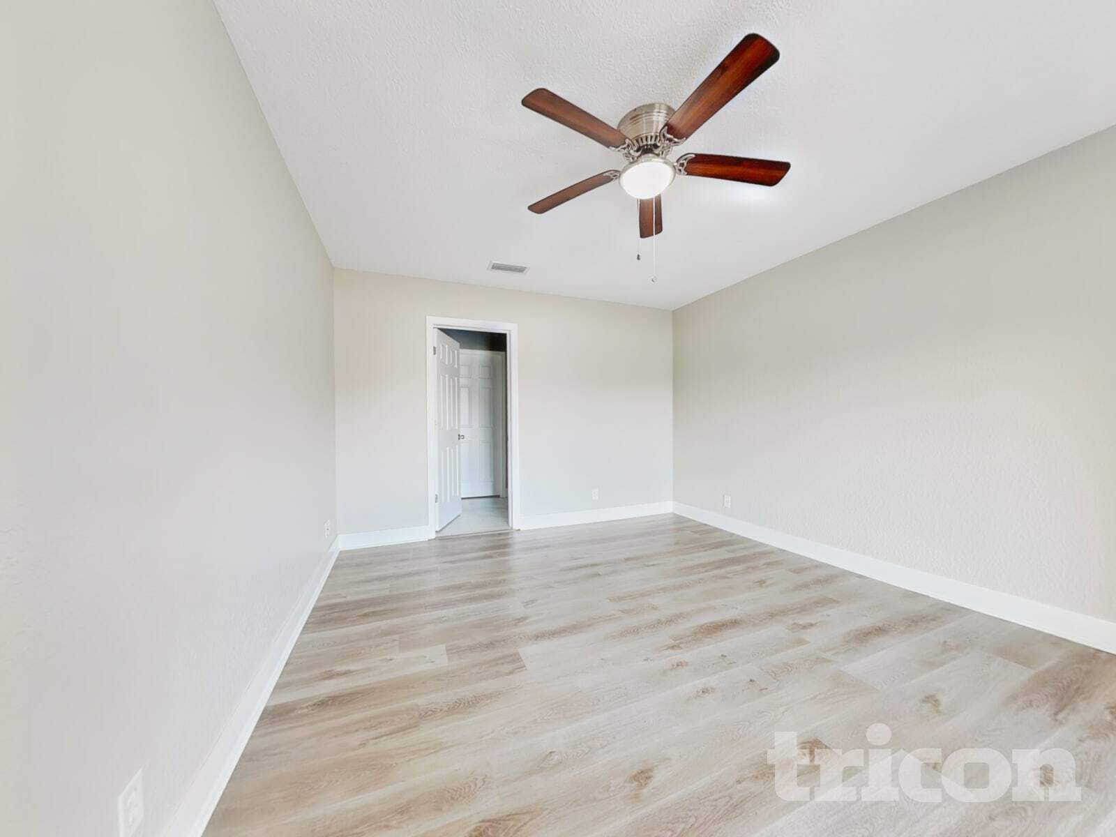 Building Photo - 3856 Lake Joyce Dr