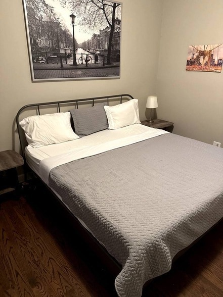 Building Photo - 1730 W Beach Ave