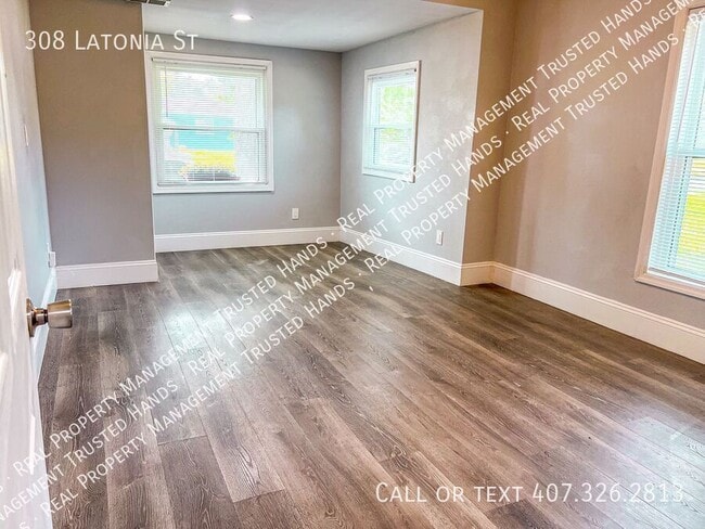 Building Photo - 308 S Latonia St
