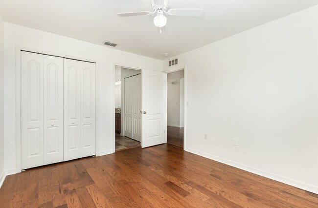 Building Photo - 9026 Paolos Pl
