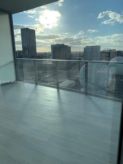 Building Photo - 851 NE 1st Ave