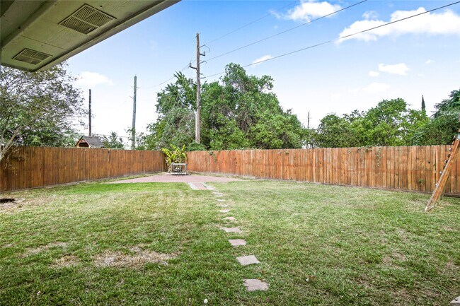 Building Photo - 9102 Reagan Meadow Ct