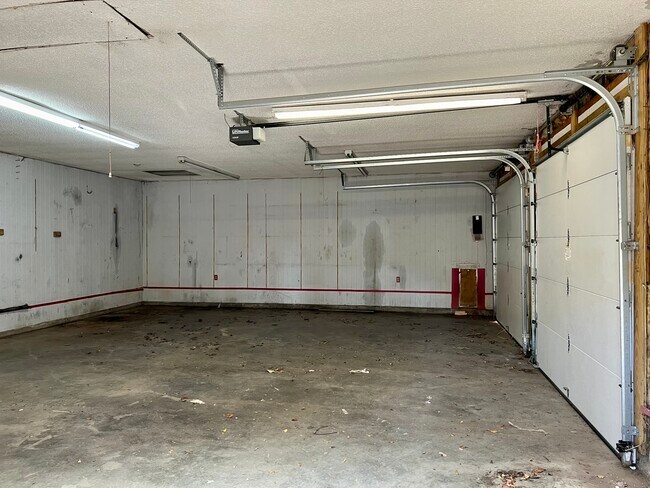 Building Photo - 9532 Harwood Ln