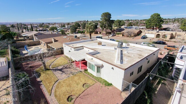 Building Photo - 6916 Polvadera Dr