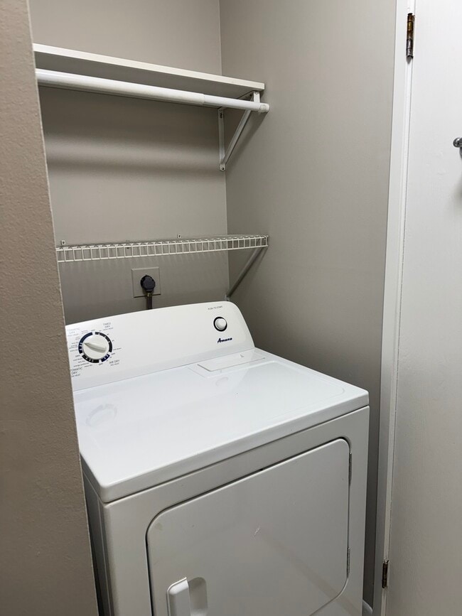 Building Photo - 1403 E Wyndham Cir