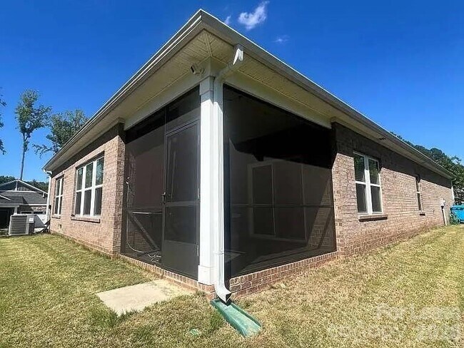 Building Photo - 3606 Walter Nelson Rd