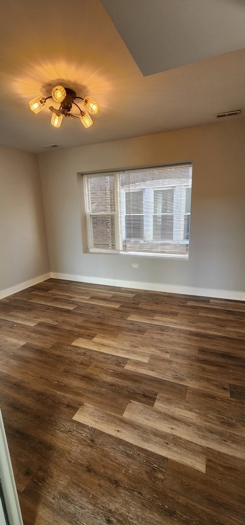 Building Photo - 7556 S Kenwood Ave