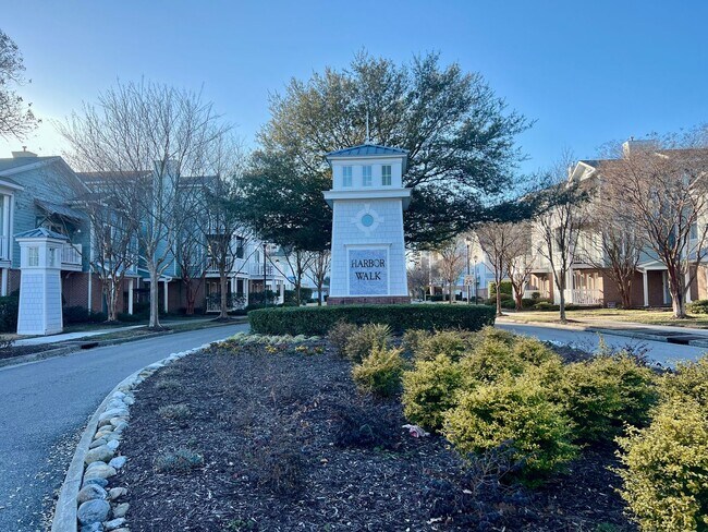 Building Photo - 8230 Highland St