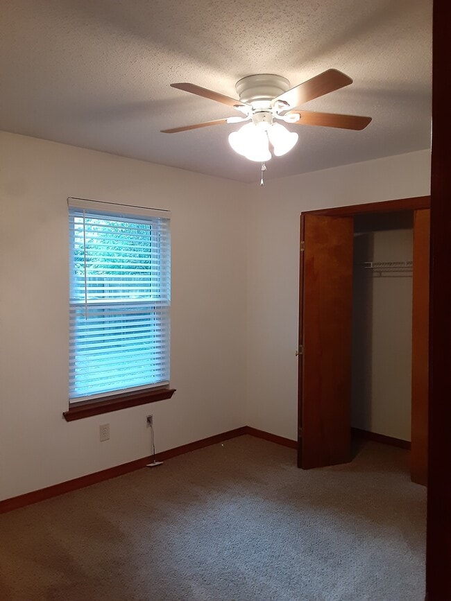 Building Photo - 1933 Estival St