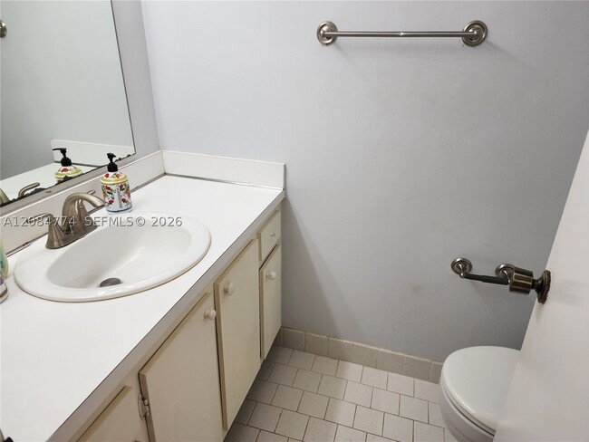 Building Photo - 3561 Pine Tree Ct