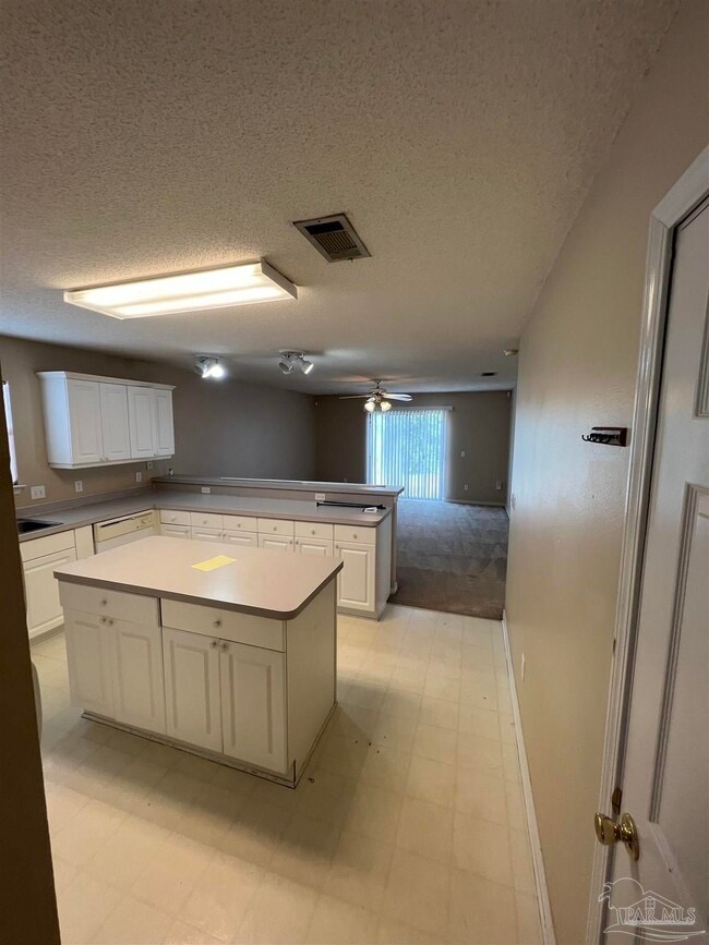 Building Photo - 7610 Chablis Cir