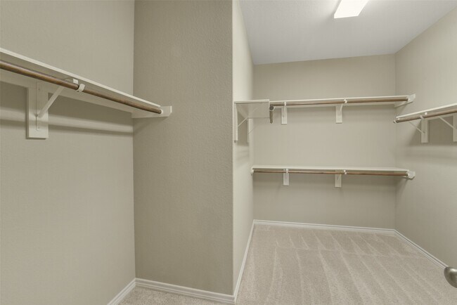 Building Photo - 9651 Thimbleweed Dr