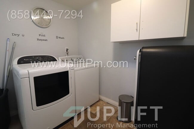 Building Photo - 4025 Casita Way