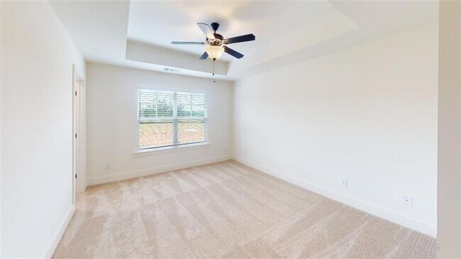 Building Photo - 5873 Greystone Dr