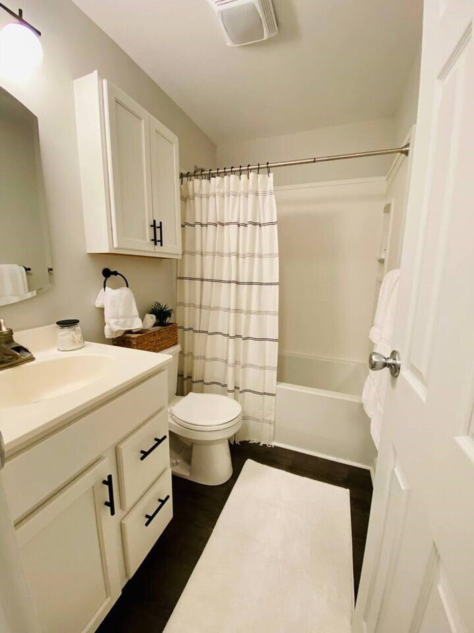 Building Photo - 19 Curt Blvd