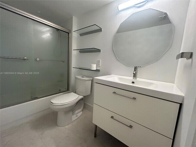 Building Photo - 901 SW 141st Ave