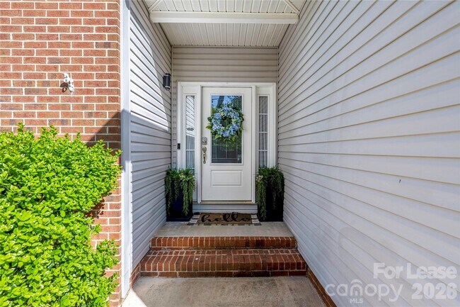 Building Photo - 150 State Park Rd